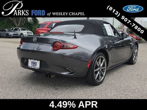 Used 2022 MAZDA MX-5 Miata Grand Touring RWD image 5