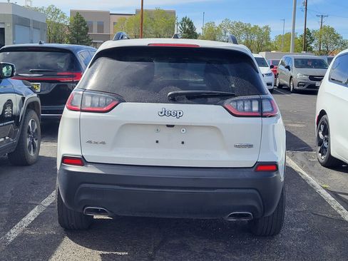 Used 2022 Jeep Cherokee Latitude Lux w/ Mopar Interior Package AWD/4WD image 18