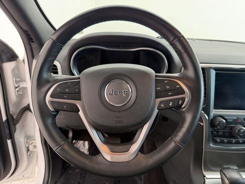 Used 2018 Jeep Grand Cherokee Limited AWD/4WD image 11