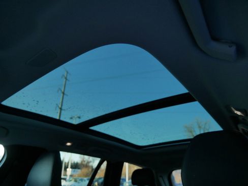 Used 2024 Volvo V60 B5 Cross Country Plus w/ Protection Package Premier image 26