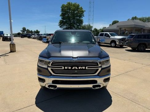 Used 2019 RAM 1500 Laramie AWD/4WD image 2