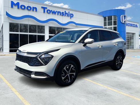 Used 2023 Kia Sportage EX AWD/4WD image 3