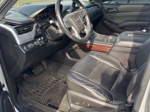 Used 2015 GMC Yukon XL SLT w/ Open Road Package AWD/4WD image 9