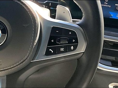 Used 2025 BMW X5 sDrive40i w/ M Sport Package RWD image 18