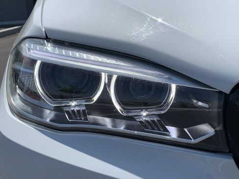 Used 2018 BMW X5 xDrive35i AWD/4WD image 9