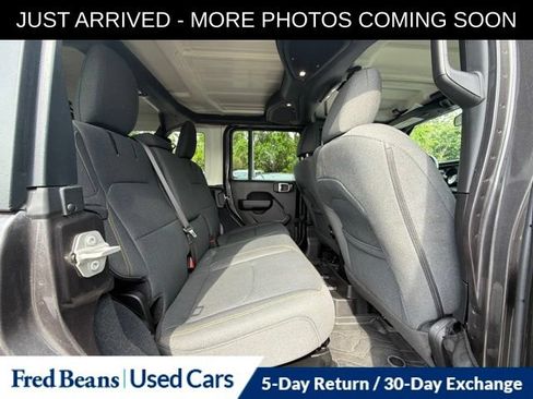 Used 2024 Jeep Wrangler Unlimited AWD/4WD image 15