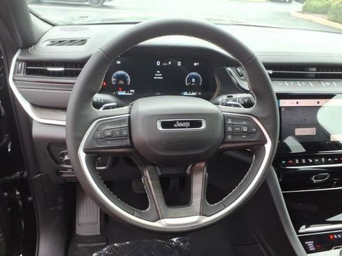 New 2026 Jeep Grand Cherokee L 4WD image 5