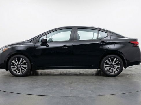 Used 2025 Nissan Versa SV image 5
