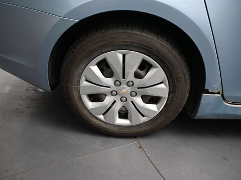 Used 2012 Chevrolet Cruze LS FWD image 14