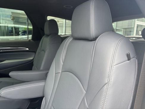Used 2024 Buick Enclave Essence w/ Experience Buick Package FWD image 11