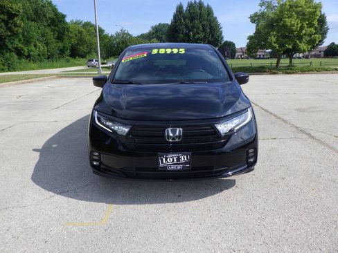 Used 2023 Honda Odyssey Sport image 4