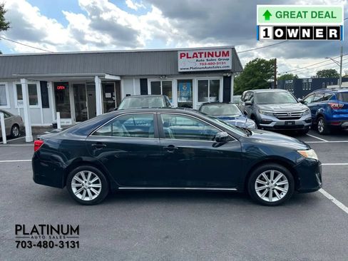 Used 2012 Toyota Camry XLE FWD image 2