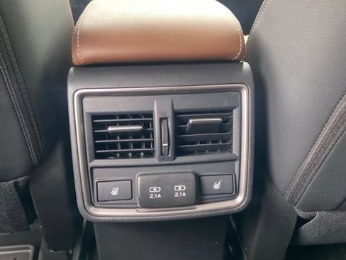 Used 2023 Subaru Forester Touring w/ Popular Package #3 AWD/4WD image 18