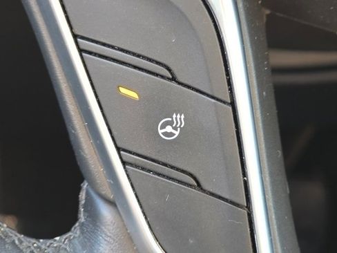 Used 2017 Cadillac XT5 Luxury image 14