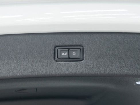 Used 2023 Audi Q7 2.0T Premium w/ Convenience Package AWD/4WD image 32