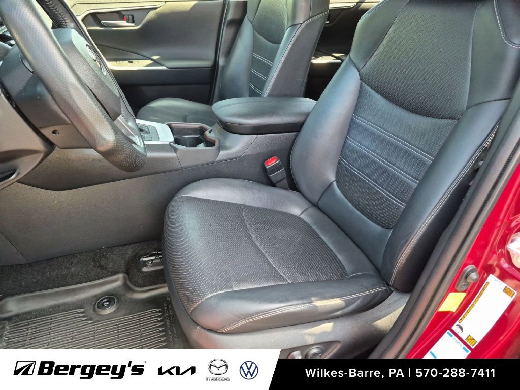 Used 2019 Toyota RAV4 Limited w/ Advanced Technology Package AWD/4WD image 12
