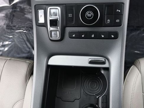 Used 2024 Hyundai Palisade Limited FWD image 15