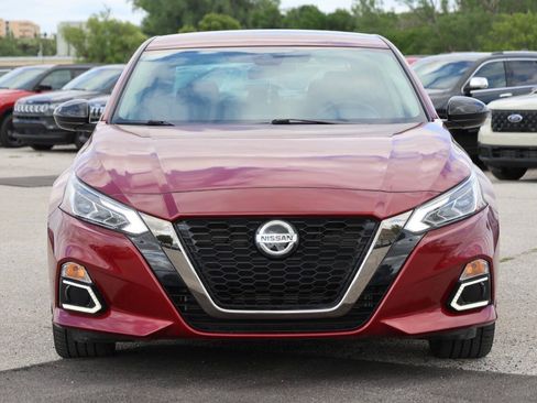Used 2021 Nissan Altima 2.5 SR FWD image 2