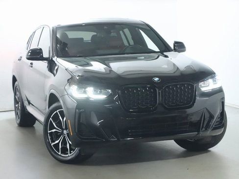 Certified 2024 BMW X4 xDrive30i w/ Premium Package image 2