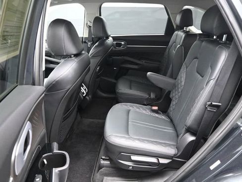 Used 2022 Kia Sorento SX FWD image 13