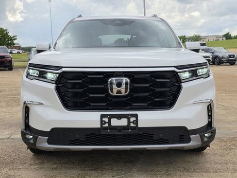 Used 2024 Honda Pilot Elite image 2