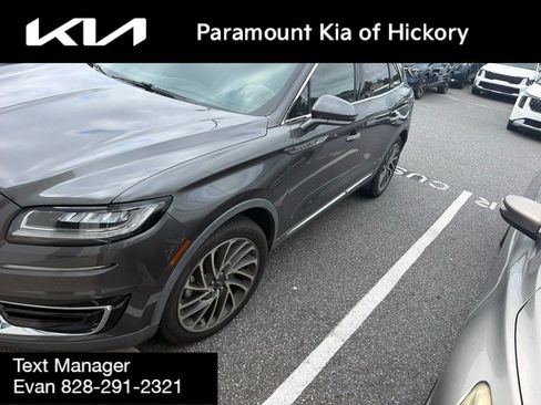 Used 2019 Lincoln Nautilus Reserve FWD image 2