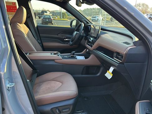 New 2026 Toyota Grand Highlander MAX Platinum image 10