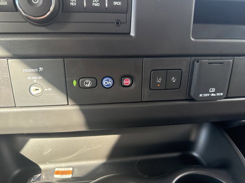 New 2025 Chevrolet Express 3500 Extended w/ Driver Convenience Package image 18
