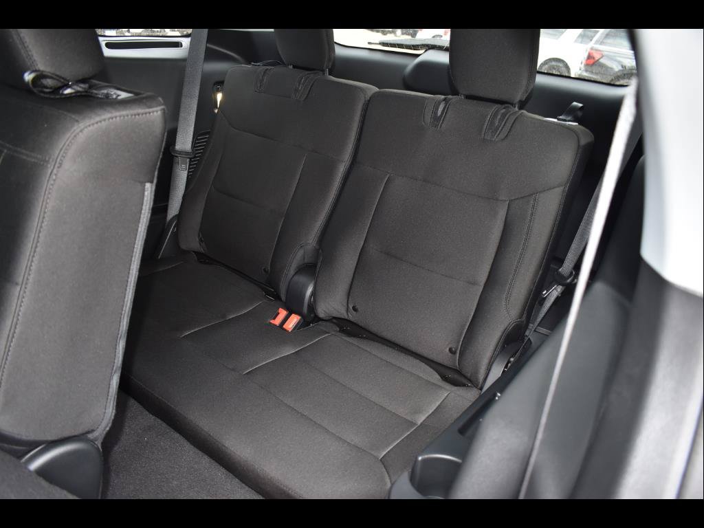 Used 2023 Ford Explorer XLT RWD image 17