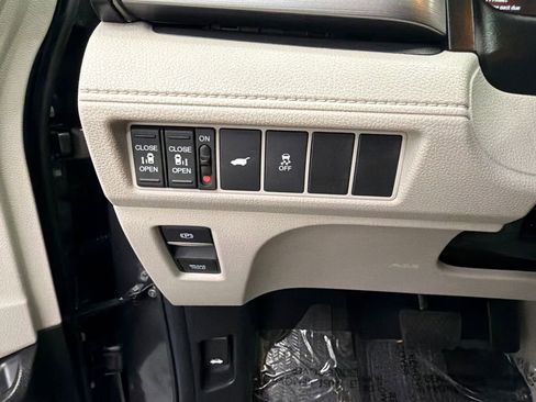 Used 2025 Honda Odyssey EX-L image 35