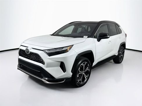 Certified 2025 Toyota RAV4 XSE image 2
