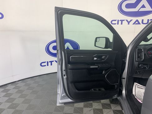 Used 2025 RAM 1500 Laramie AWD/4WD image 13