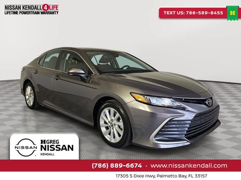 Used 2022 Toyota Camry LE FWD image 1
