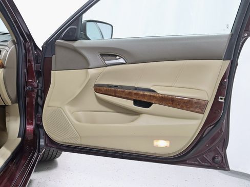 Used 2010 Honda Accord EX-L image 26