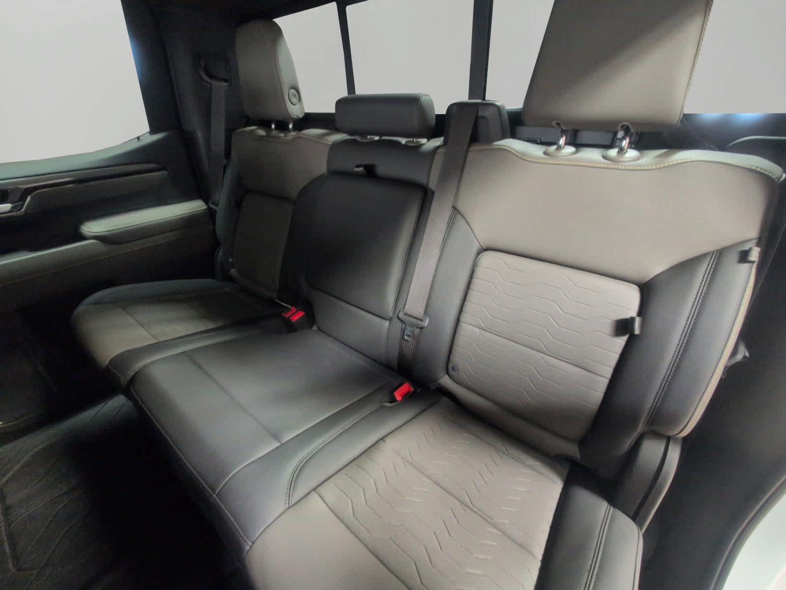 Used 2024 Chevrolet Silverado 1500 ZR2 w/ Technology Package AWD/4WD image 13