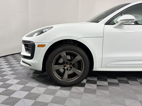 New 2026 Porsche Macan image 7