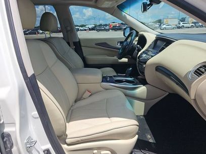 Used 2017 INFINITI QX60 FWD w/ Premium Plus Package