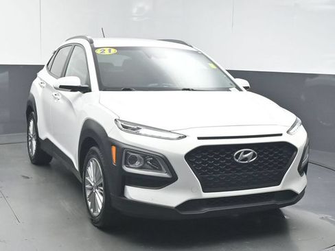 Used 2021 Hyundai Kona SEL FWD image 2