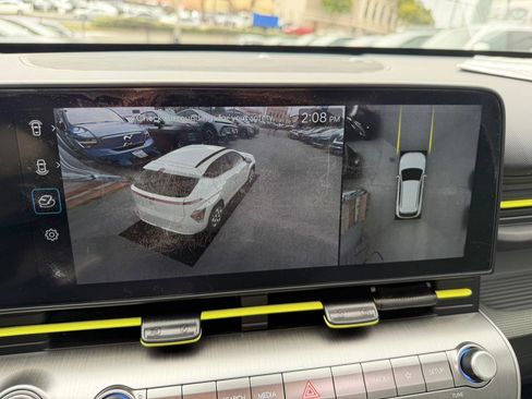 Used 2024 Hyundai Kona Limited FWD image 26