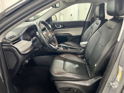 Used 2022 Jeep Compass Limited AWD/4WD image 19