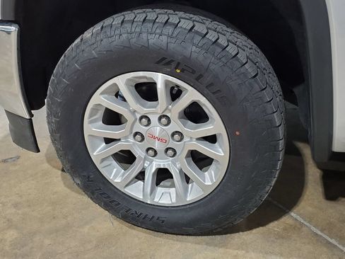 Used 2018 GMC Sierra 1500 SLE w/ Texas SLE Value Package AWD/4WD image 34
