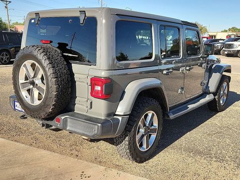 Used 2020 Jeep Wrangler Unlimited Sahara w/ LED Lighting Group AWD/4WD image 3