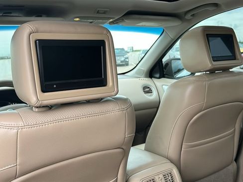 Used 2014 Nissan Pathfinder Platinum w/ Platinum Premium Package FWD image 6