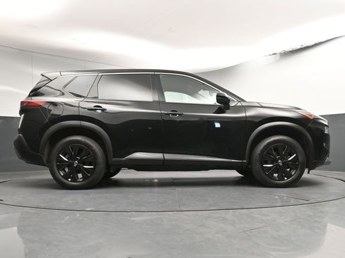 Used 2021 Nissan Rogue SV image 26