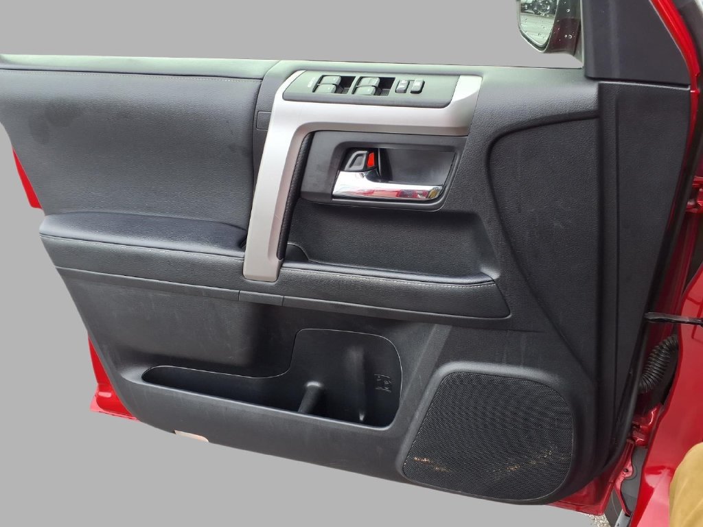 Used 2024 Toyota 4Runner SR5 AWD/4WD image 20
