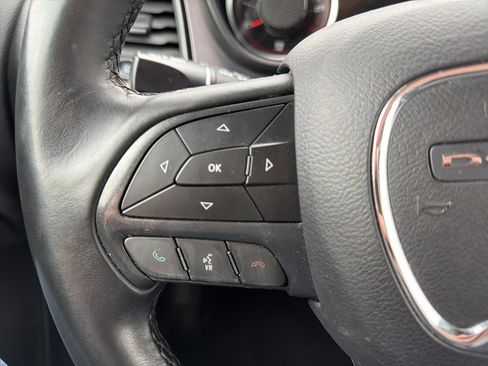 Used 2019 Dodge Challenger SXT image 30