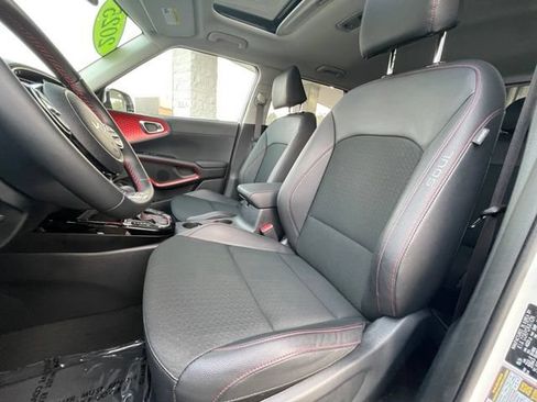 Used 2025 Kia Soul GT-Line w/ GT-Line Technology Package FWD image 12