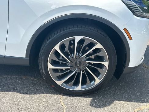 New 2026 Lincoln Aviator Reserve AWD/4WD image 14