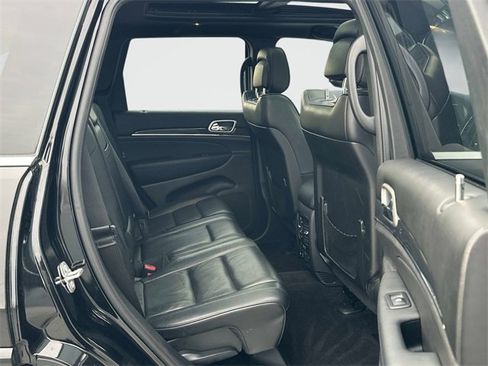 Used 2018 Jeep Grand Cherokee Overland image 20