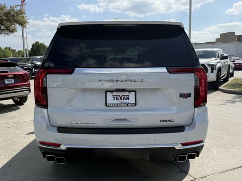 New 2026 GMC Yukon Denali w/ Denali Reserve Package image 6